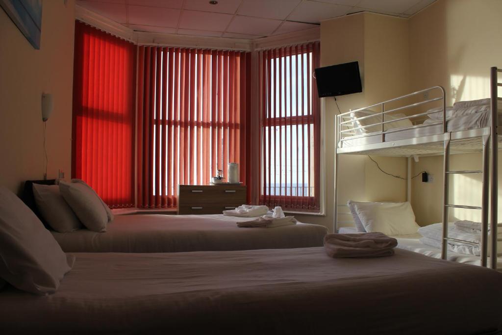 The Royal Windsor Hotel 2*